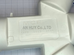 Ổ cắm công nghiệp chia 3 MCE xanh 16A 3 chân