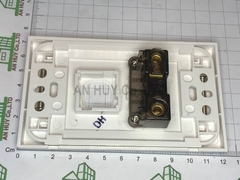 Ổ cắm SINO đơn 2 chấu 1 lỗ S18UX