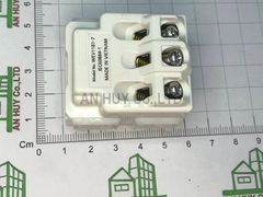 Ổ cắm đơn 3 lỗ chấu có màn che Panasonic WEV 1181 7SW (hộp 10 cái)