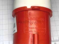 Phích cắm công nhiệp 4 chân MCE 32A đỏ IP 44