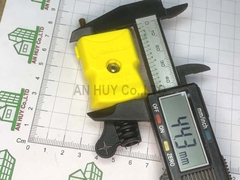 Phích cắm chịu tải Vinakip 3000W Vàng
