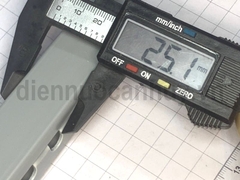 Máng tủ điện 25x25 1.7m/cây đa năng