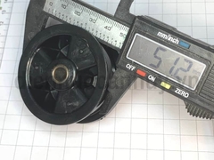 Bánh tỳ dây curoa máy xấy quần áo electrolux 4055576989