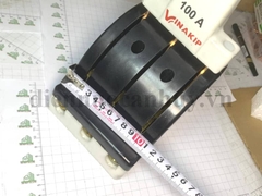 Cầu dao đế sứ đảo chiều cực đúc Vinakip 3 pha 100A