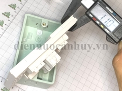 Hạt công tắc đèn chiếu sáng Schneider 1 chiều dòng AvatarOn A M3T31_1FS_WE - tràn viền
