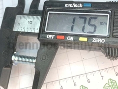 Bulong 6x15 xẻ rãnh sắt mạ đầu tròn bake