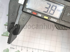 Miếng lót chân bàn, ghế vuông 22x22mm 24 cái/vỉ