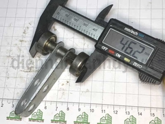 Bi treo 2 bánh bé cửa lùa sắt