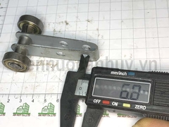 Bi treo 2 bánh bé cửa lùa sắt