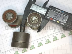 Trụ xoay 4 bánh nhỡ cửa lùa sắt