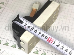 Cầu dao 2P 60A KHÔNG đảo chiều đế sứ Vinakip Cực đúc CD 31