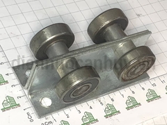 Bánh xe cửa lùa sắt 4 bánh phi 32 U5