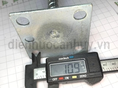 Móc quạt trần dài 95 cm có đế dùng bulong nở sắt 10