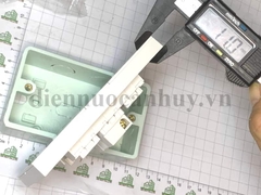 Hạt Ổ cắm đơn 2 chấu 16A Schneider dòng sản phẩm AvatarOn A , size S M3T426USS_WE