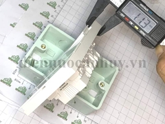 Mặt cho 3 thiết bị, size S Schneider AvatarOn A  M3T03P_WE - lắp với đế âm chữ nhật Sino