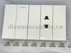 Mặt 2 thiết bị dạng chữ nhật Schneider dòng AvatarOn A M3T02P_WE khung nhựa, lắp vừa đế âm sino