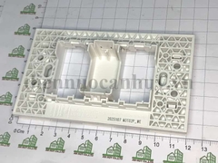 Mặt 2 thiết bị dạng chữ nhật Schneider dòng AvatarOn A M3T02P_WE khung nhựa, lắp vừa đế âm sino