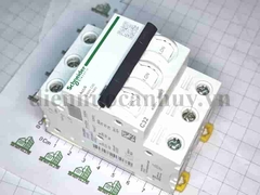 Át Schneider Acti9 iC60N 6kA ACTI9 IC60N 3P 32A C A9F74332