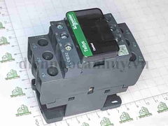 Khởi động từ Schneider 3P CONT 32A AC3 15KW 1NO 1NC 220VAC COIL LC1D32M7
