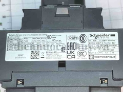 Khởi động từ Schneider 3P CONT 32A AC3 15KW 1NO 1NC 220VAC COIL LC1D32M7