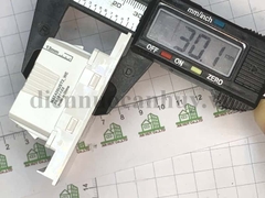 Ổ cắm đôi 3 chấu 16A, size E Bắt Vít dòng Schneider (Sn) AvatarOn A - M3T426UST2_WE