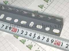 Sắt V lỗ giá kệ Xám 3x3cm - dài 2.4m