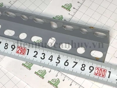 Sắt V lỗ giá kệ Xám 3x3cm - dài 3m