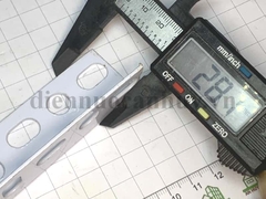Sắt V lỗ giá kệ Trắng 3x3cm - dài 2.4m