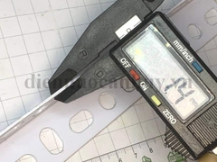 Sắt V lỗ giá kệ Trắng 3x3cm - dài 3m