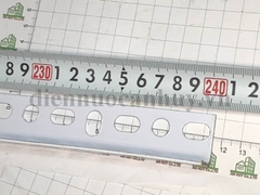 Sắt V lỗ giá kệ Trắng 3x3cm - dài 2.4m