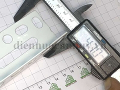 Sắt V lỗ giá kệ Trắng 3x5cm - dài 2.4m