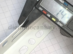 Sắt V lỗ giá kệ Trắng 3x5cm - dài 2.4m