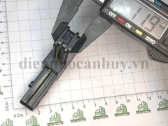 Đầu nối vuông góc cho thanh ray đèn rọi NV - mầu đen