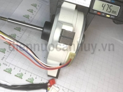 Quạt dàn nóng máy lạnh Panasonic trắng 6 dây 40W ngược chiều