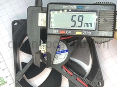 Quạt nhựa 12V 9x9 dày 25mm