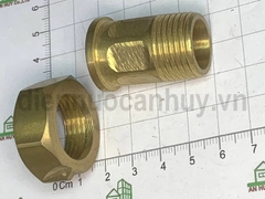 Rắc co chân đui đồng hồ nước đồng