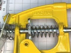 Súng bắn keo silicon vàng