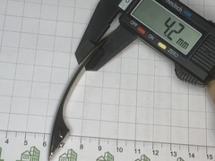 Tay nám tủ chữ C đầu nhọn lỗ 95mm