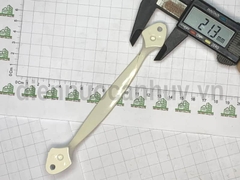 Tay nắm tủ áo hoa văn trắng dài 16 cm lỗ 128 mm