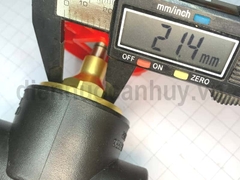Van cửa PPR UV Vesbo D32 đen mở 100%