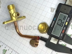 Van khóa cục nóng điều hòa phi 6