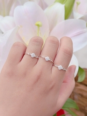 Nhẫn nữ đá nhỏ hàng đặt theo size của khách hàng NU000