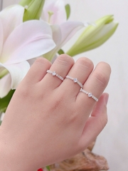 Nhẫn nữ kiểu đá nhỏ hàng đặt theo size của khách hàng NU000