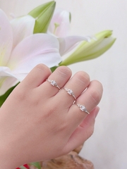 Nhẫn nữ hình vương miện đá nhỏ hàng đặt theo size của khách hàng NU000