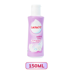 Dung Dịch Vệ Sinh Phụ Nữ Lactacyd Soft & Silky
