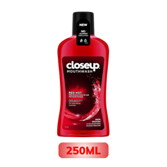 Nước súc miệng Closeup Red Hot