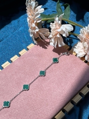 Lắc tay  bạc ý 925 mạ vàng họa tiết cỏ bốn lá màu xanh lá CECY JEWELRY
