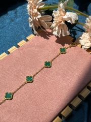 Lắc tay  bạc ý 925 mạ vàng họa tiết cỏ bốn lá màu xanh lá CECY JEWELRY