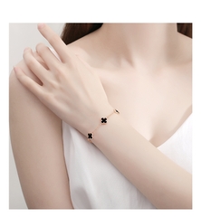 Lắc tay cỏ bốn lá CECYDEJEWEL bạc ý 925 màu đen sang trọng đẳng cấp