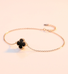 Bộ 3 sản phẩm four leaf clover ( Lắc, Khuyên tai , Dây chuyền )